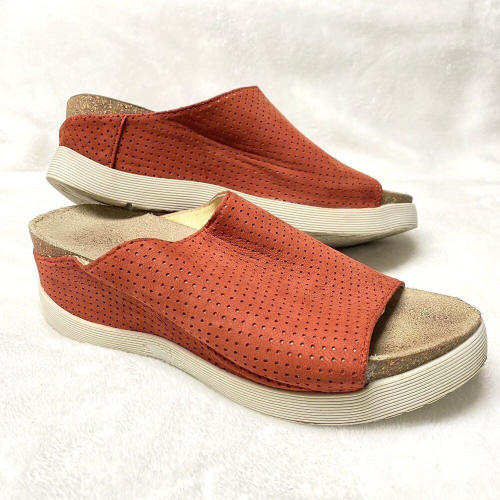 Fly London WHIN rust orange slip on open toe mule sandals sz 40 wedge platform
